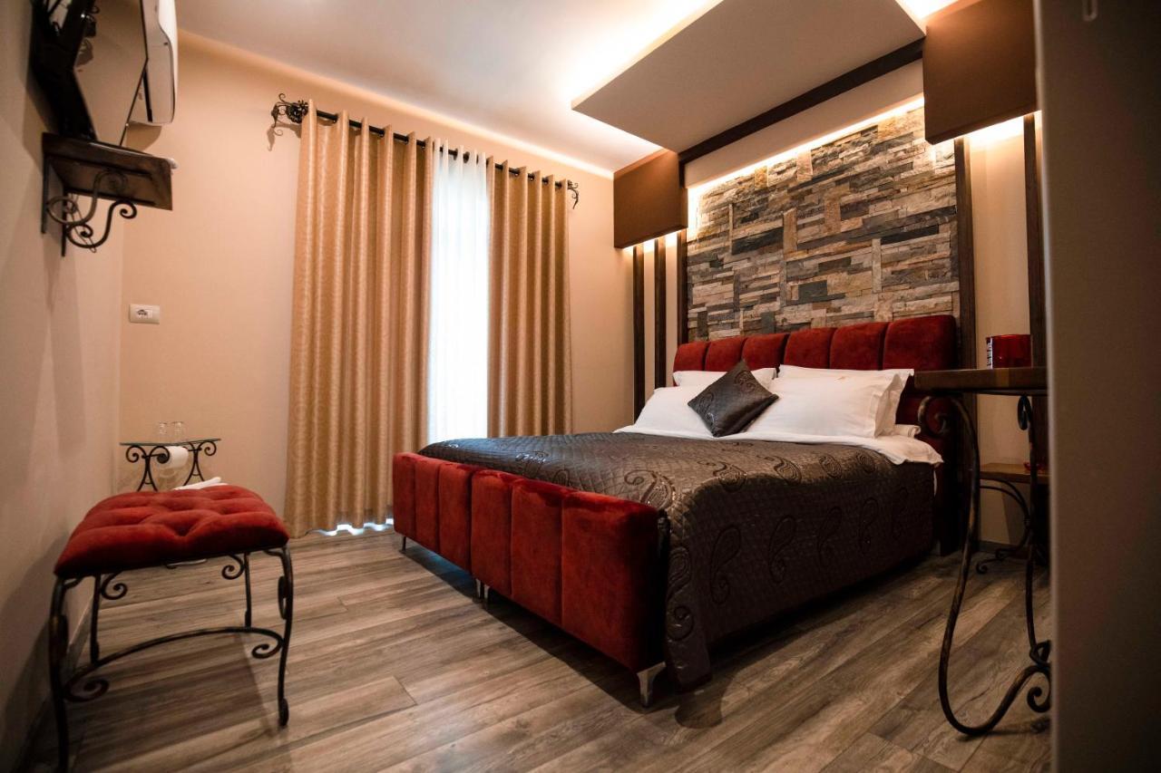 Vila Eden Boutique Hotel Korce Esterno foto
