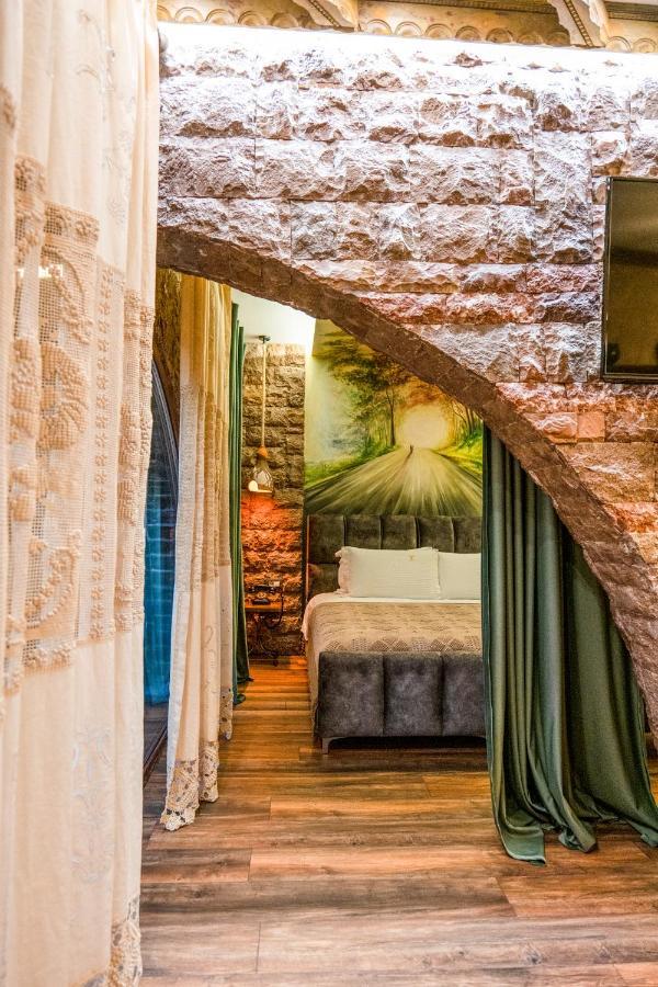 Vila Eden Boutique Hotel Korce Esterno foto
