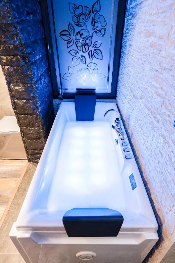Vila Eden Boutique Hotel Korce Esterno foto