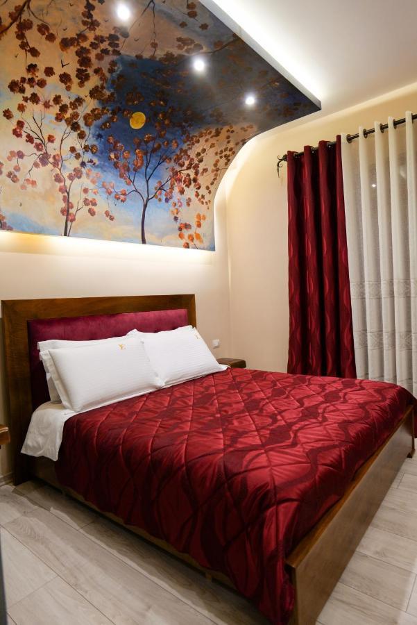 Vila Eden Boutique Hotel Korce Esterno foto