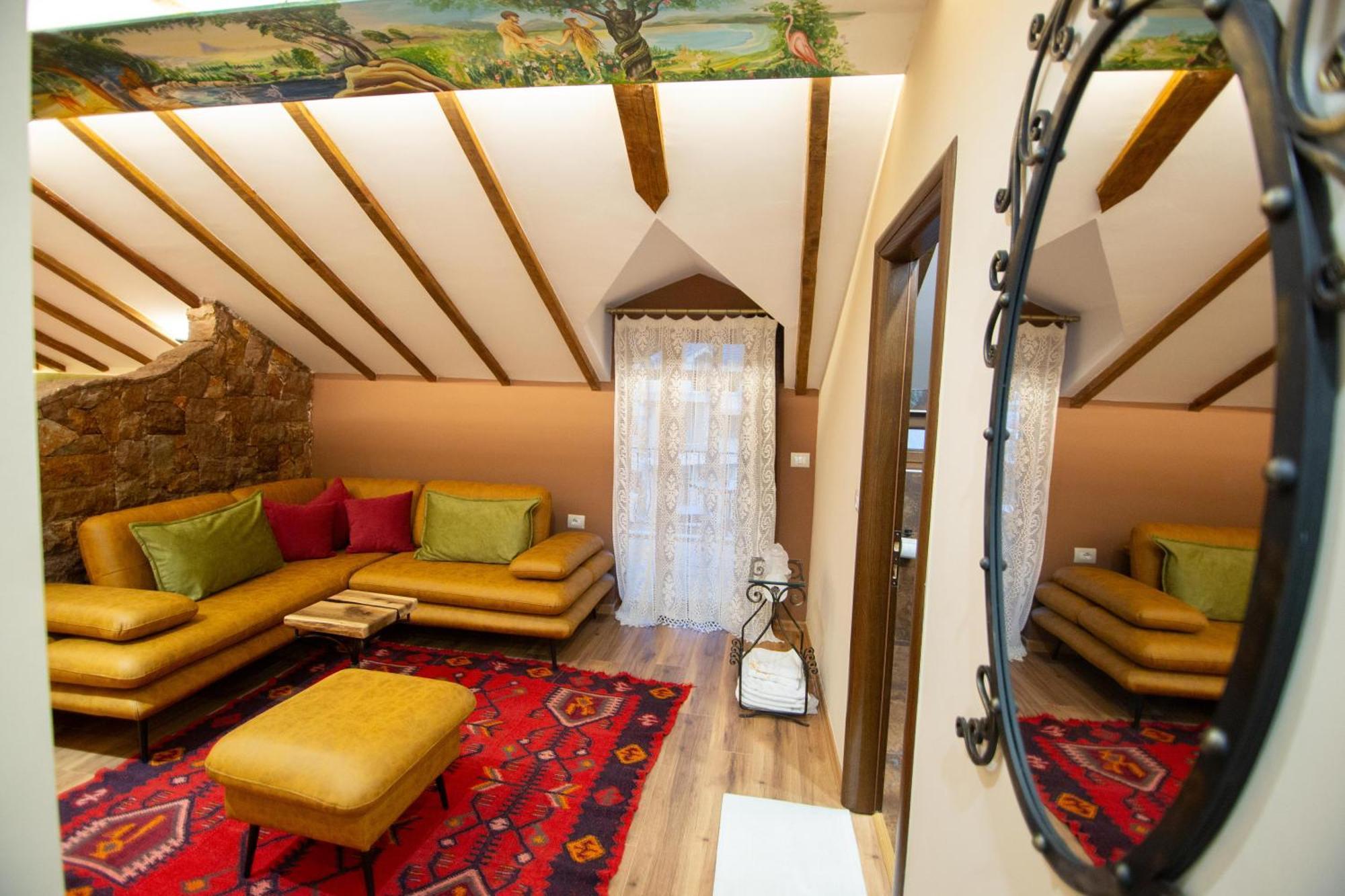 Vila Eden Boutique Hotel Korce Esterno foto