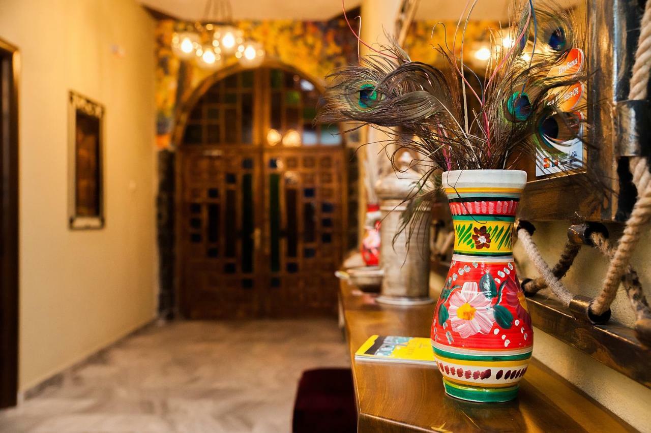 Vila Eden Boutique Hotel Korce Esterno foto