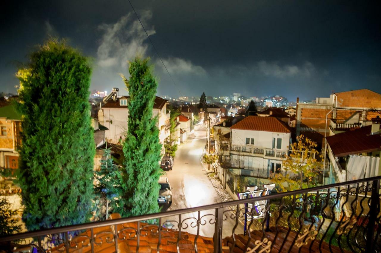 Vila Eden Boutique Hotel Korce Esterno foto